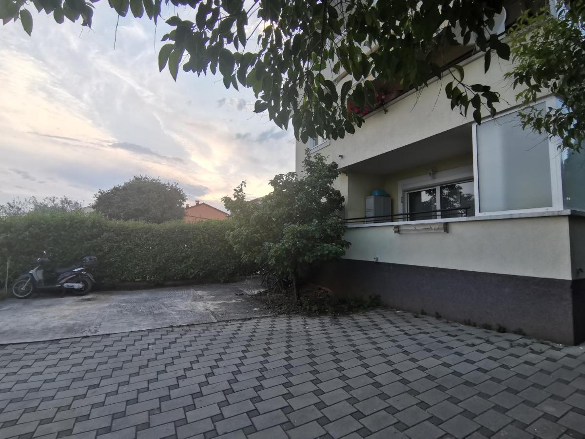 Nice Sunny Apartment Pula Zewnętrze zdjęcie
